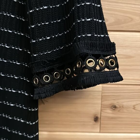 Misook Size Medium V Neck Striped Knit Knee Length Cocktail Dress LBD - Picture 6 of 12